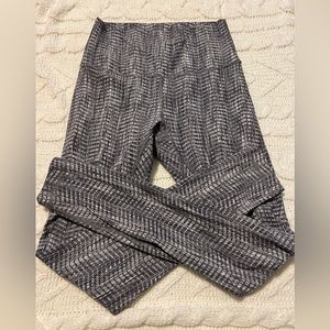 Lululemon Grey and White Herringbone Leggings